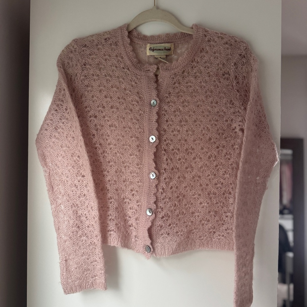 VINTAGE | MOHAIR WOOL BLEND KNIT COTTAGECORE COQUETTE SCALLOPED CARDI SWEATER - Picture 2 of 7